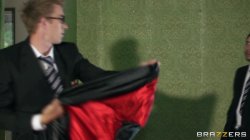 'Brazzers Presents: The Parodies 4' screenshot nº 46
