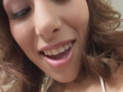 Captura de '18 Year Old Pussy' nº 3