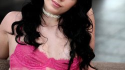 Captura de 'Pretty and Raw - Carnal Threesomes 3' nº 4
