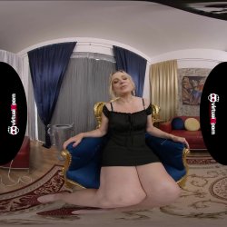 Captura de 'Mom Prolapse Her Cervix' nº 3