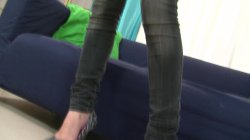 'Amateur Teen Gets Analized by Photographer' screenshot nº 27