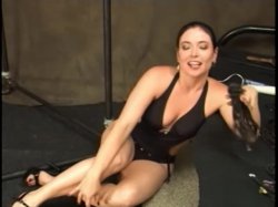 'Bondage Girls In Love 4' screenshot nº 2