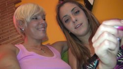 Captura de 'Lesbian Between A Mature Woman And A Young Girl' nº 15