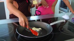 Captura de 'Lesbians In The Kitchen' nº 43