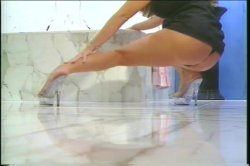 'Busty Leg Sex Babes' screenshot nº 76