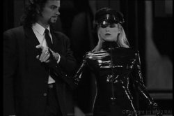 'Latex' screenshot nº 128