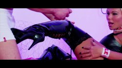 Captura de 'Oiled Up in Latex' nº 41
