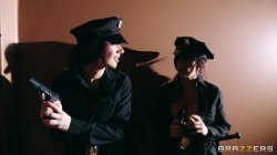 Captura de 'Big Tits In Uniform 12' nº 36