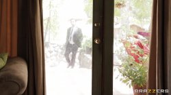 Captura de 'Big Tits In Uniform 12' nº 123