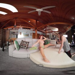 'BTS Ass Worship With Redhead British Milf - VR Voyeur View' screenshot nº 12