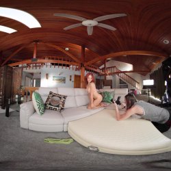'BTS Ass Worship With Redhead British Milf - VR Voyeur View' screenshot nº 23