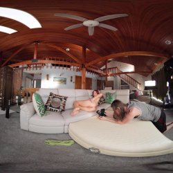 'BTS Ass Worship With Redhead British Milf - VR Voyeur View' screenshot nº 32