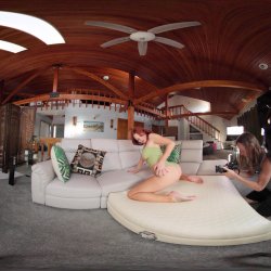 'BTS Ass Worship With Redhead British Milf - VR Voyeur View' screenshot nº 6