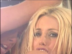 Captura de 'Young Blonde Voyeurs' nº 88