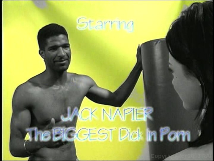 Sexy Brunette Gives Great Head