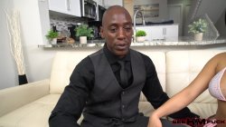 Captura de 'Athletic DILF Don Sudan Pile-Drives On Serena Santos's Pussy!' nº 5