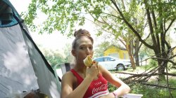 Captura de 'Fucking & Camping, Adventure's Best by Laura Quest S01E05' nº 82