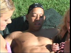 Captura de 'Blonde Eye For The Black Guy' nº 132
