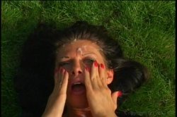 Captura de 'Down Your Throat' nº 32