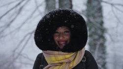 'Winter Magic, Adventure's Best by Laura Quest S02E01' screenshot nº 100