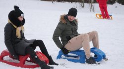 'Winter Magic, Adventure's Best by Laura Quest S02E01' screenshot nº 12