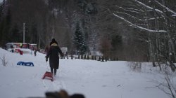 'Winter Magic, Adventure's Best by Laura Quest S02E01' screenshot nº 14