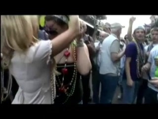 Mardi Gras - Boobs For Beads!! - Cena1 - 3
