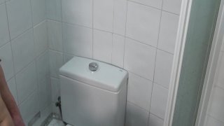 Hidden Camera In The Showers Of Spain - Szene3 - 4