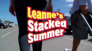 Leanne&#39;s Stacked Summer - Scène1 - 1