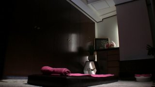 Oil Massage That Makes Them Impatient and Crave - Escena1 - 1