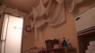 Erotic Massage Without Needing to Pull Anything Out or Undress - Szene1 - 1