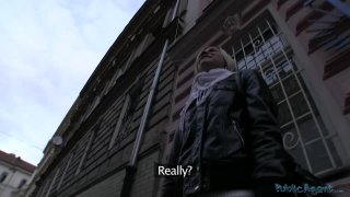 Public Agent Presents - Veronika - Escena1 - 4