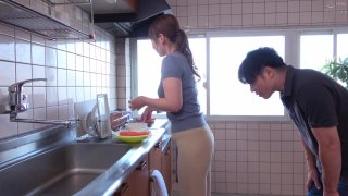 Clear panty line! Yurina Shoji, whip-ass housekeeping service - Scene3 - 3