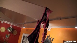 MOFOS: Real Slut Party 4 - Escena2 - 1