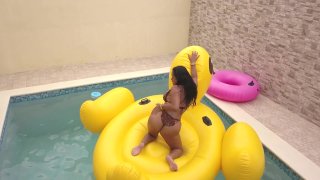Maxine&#39;s BBC Gang Bang Creampies - Scène1 - 2