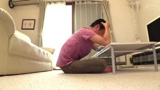 How do you like living in an apartment with a K cup busty landlord? - Cena2 - 1