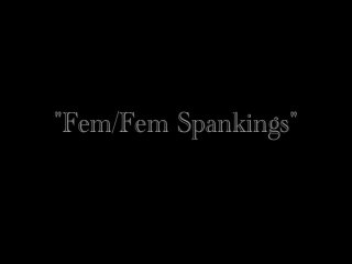 Julie Simone&#39;s Fem/Fem Spanking - Scène1 - 1