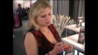 Linda Auf Der Venus - Mutti Das Erste Mal Bei Einer Erotikmesse - Scene3 - 5