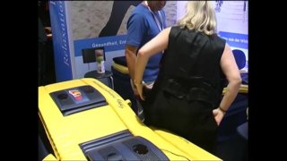 Linda Auf Der Venus - Mutti Das Erste Mal Bei Einer Erotikmesse - Scene3 - 6