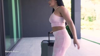 Sheena Ryder in New Step Mom Moving In - Scène1 - 1