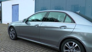3 Stunden Buero Miezen - Scene8 - 1