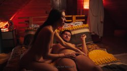 'Car Sex & Hot Tub Delights, Adventure's Best by Laura Quest S02E02' screenshot nº 53