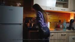 'Car Sex & Hot Tub Delights, Adventure's Best by Laura Quest S02E02' screenshot nº 131