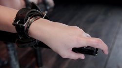 Captura de 'Device Bondage - Dani Daniels: Closet Pain Slut' nº 101