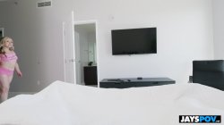 Captura de 'POV Creampie From Step Daddy For Petite Cock Sucker Eva Nyx' nº 2