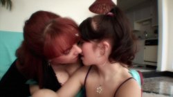 Captura de 'Busty Lesbian Affair' nº 42