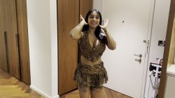Captura de 'My House Before Clubbing I Make My Husband Cum in My Ass Before We Leave to the Club' nº 2