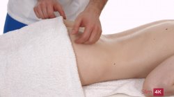 Captura de 'Muscular Masseur Fucked Busty Teen' nº 34