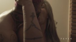 Captura de 'Blonde MILF Surprises Young Man and They End Up Having Hot Sex on the Living Room' nº 22