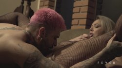 Captura de 'Blonde MILF Surprises Young Man and They End Up Having Hot Sex on the Living Room' nº 40